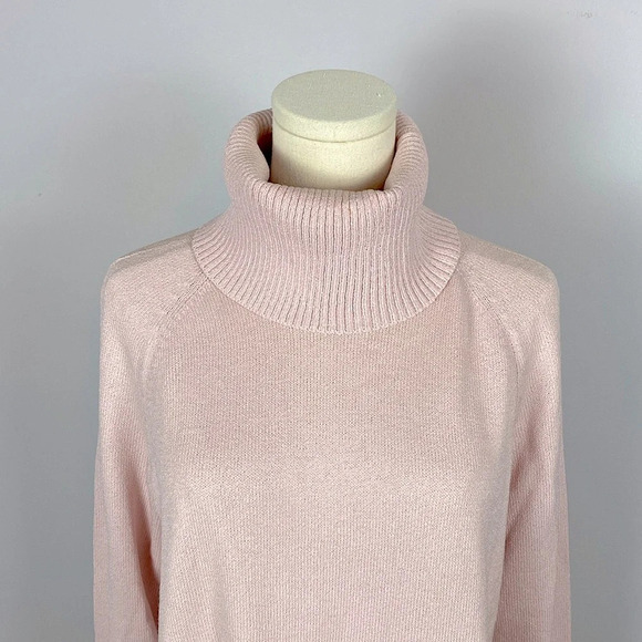St. John Sport Wool Blend Pink Knit Turtleneck Sweater size Medium - Picture 2 of 11
